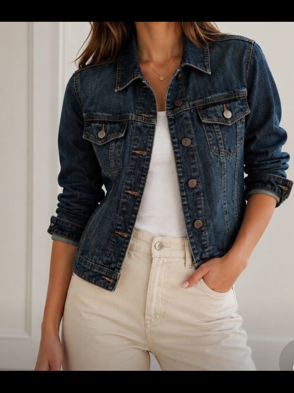 Adorable bill blass Vintage Dark Wash Denim Jacket